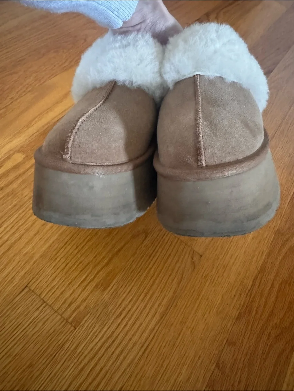 UGG Funkette Platform Mules